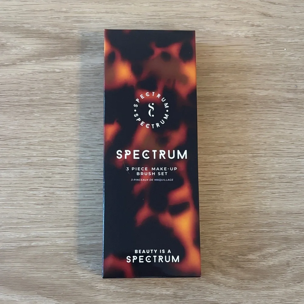 NEW Spectrum 3 Piece Make-Up Brush Set